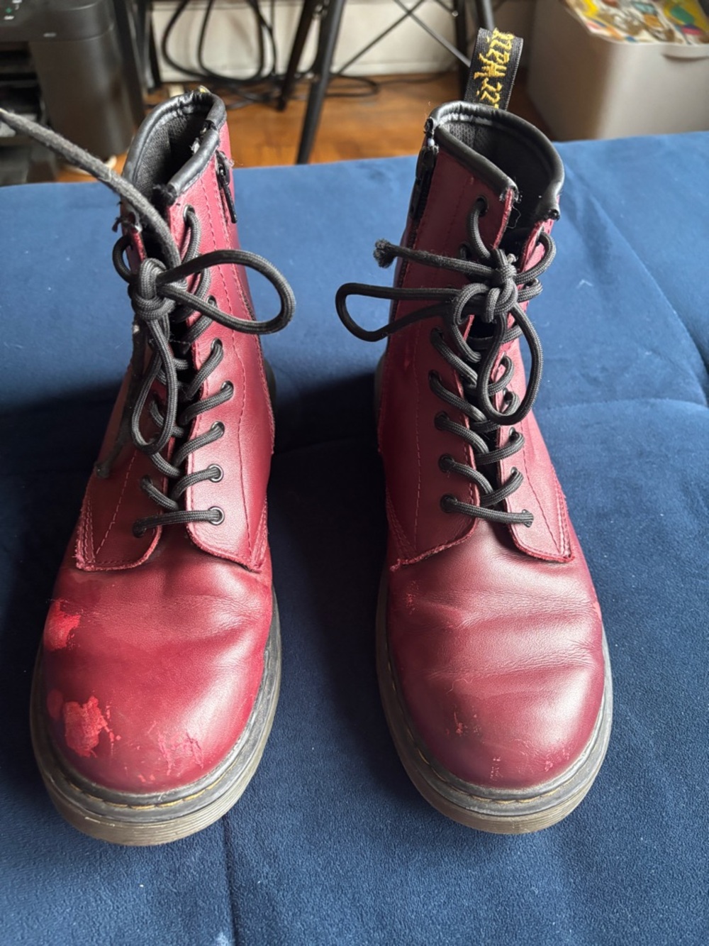 Dr. MARTENS Burgundy Lace-Up Combat Boots distressed grunge youth size 6 women 7